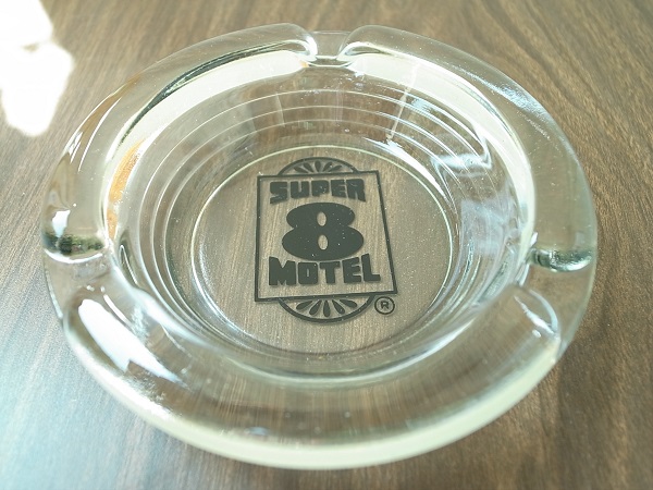 VINTAGE SUPER 8 MOTEL ASHTRAY