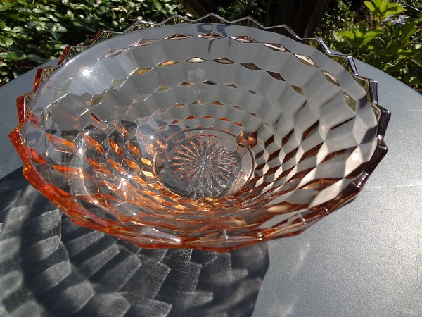 VINTAGE PINK GLASS BOWL