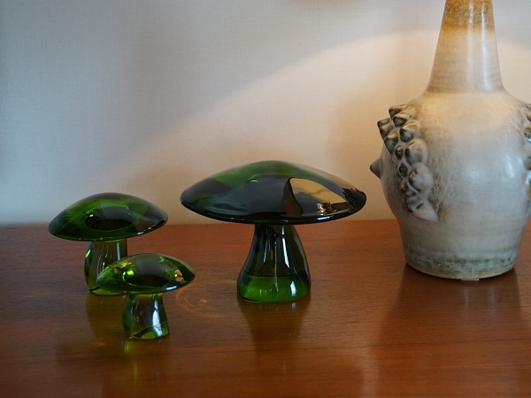 MID CENTURY VIKING GLASS MUSHROOMS