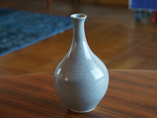 VINTAGE JB OWEN FLOWER VASE