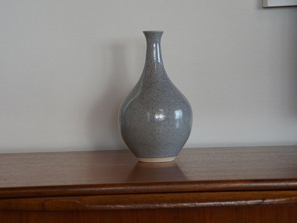 VINTAGE JB OWEN FLOWER VASE