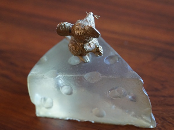 VINTAGE MOUSE & CHEESE OBJET