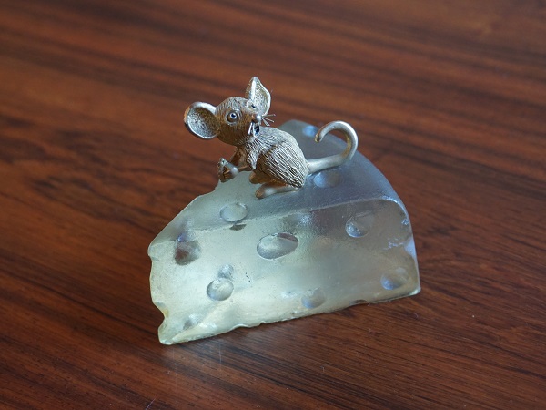 VINTAGE MOUSE & CHEESE OBJET