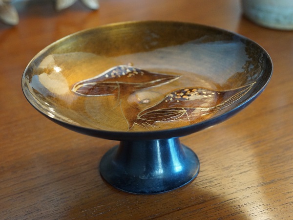 VINTAGE MUSHROOM TRAY